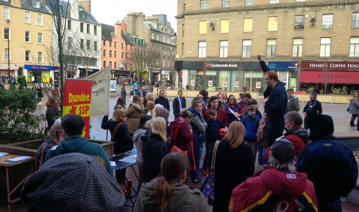 SSP activist Dave Keenan speaks to the demo outside Dundee City Chambers